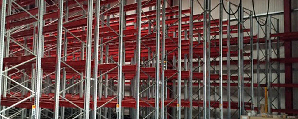 Mobile pallet racking